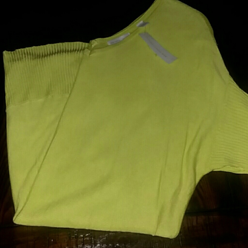 Blouse - Picture 2 of 3